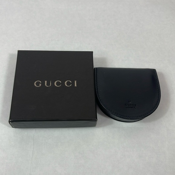 Gucci Leather Pocket Coin Case - Picture 1 of 5